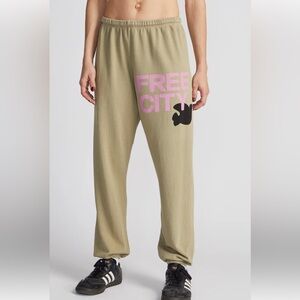 EUC  FREECITY High Waisted French Terry Lightweight Sweat Pants Olive/Mauve M